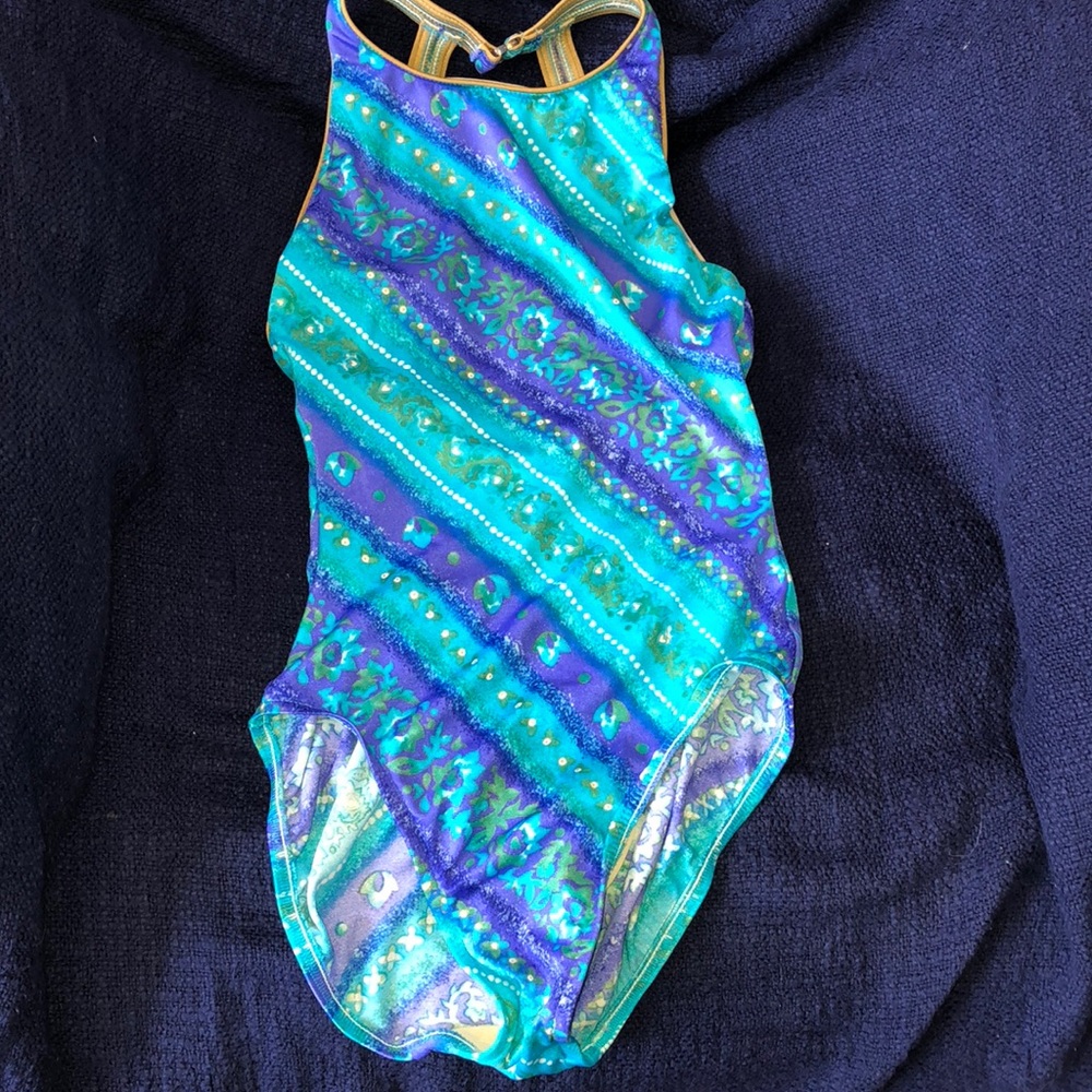 Mainstream 1 piece printed swim wear